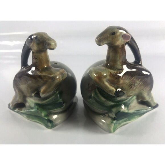L. Batlin & Son Leaping Gazelle Salt and Pepper Shakers Vintage 1940-1950s - Picture 1 of 9